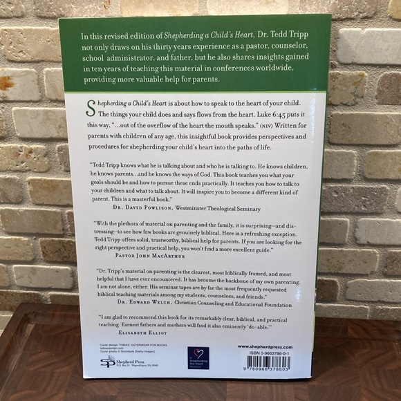 Like New Paperback Shepherding a Child’s Heart by Tedd Tripp - Picture 2 of 4